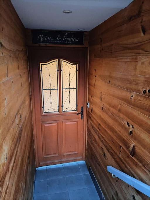La Maison Du Bonheur Saint-Germain-Laval  Zewnętrze zdjęcie